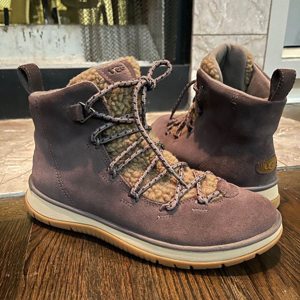 UGG Lakesider Heritage Mid Boots